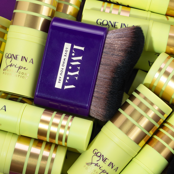 Gone In A Swipe Pro Foundation Brush