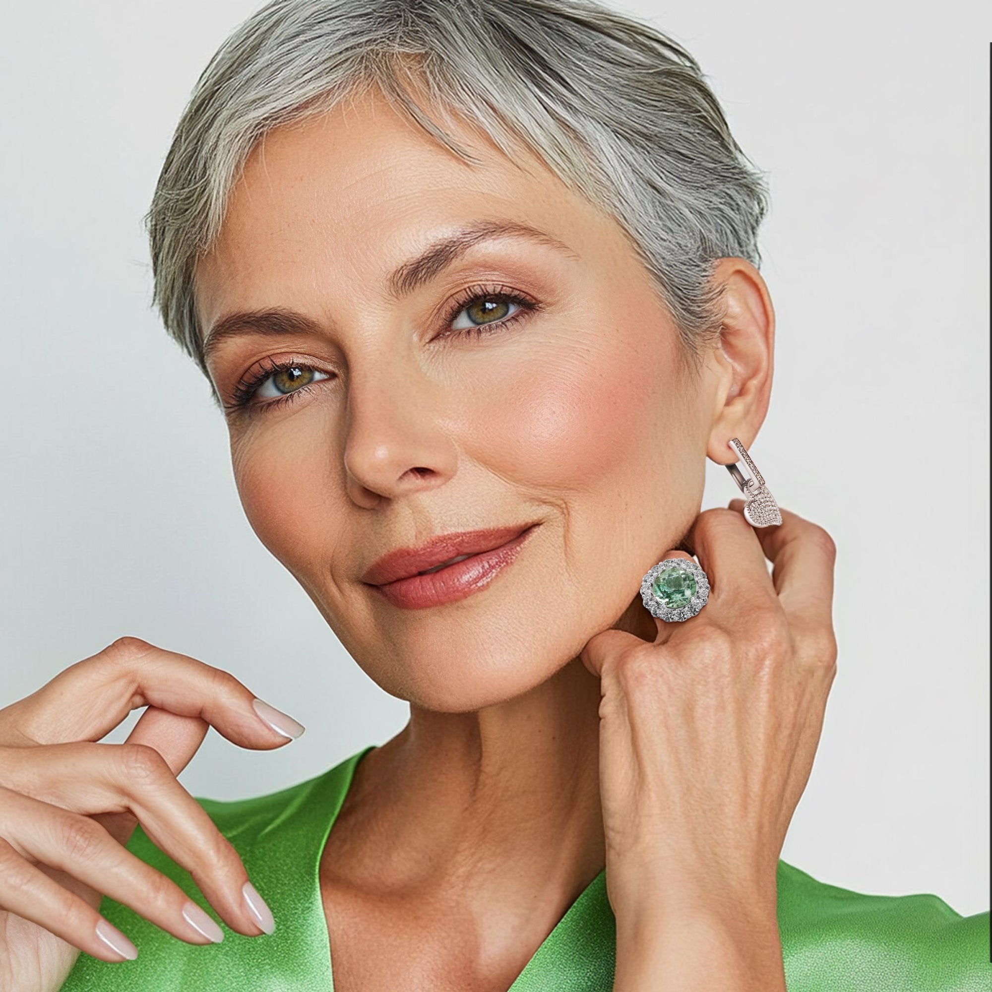 Queen Green Cocktail Ring