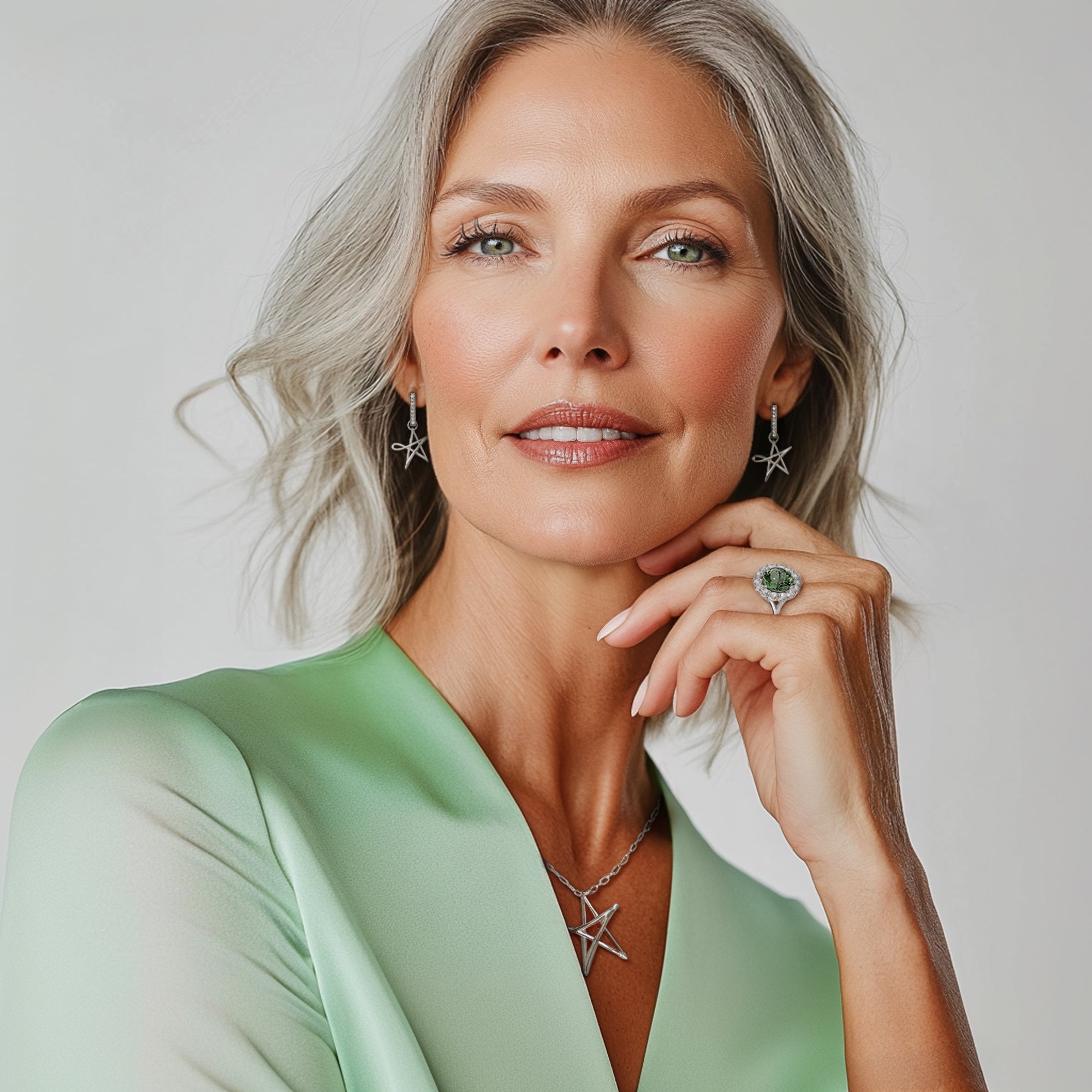 Queen Green Cocktail Ring