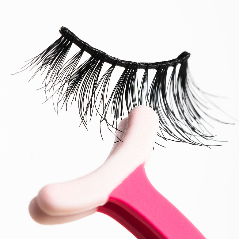 The Flash Lash Applicator